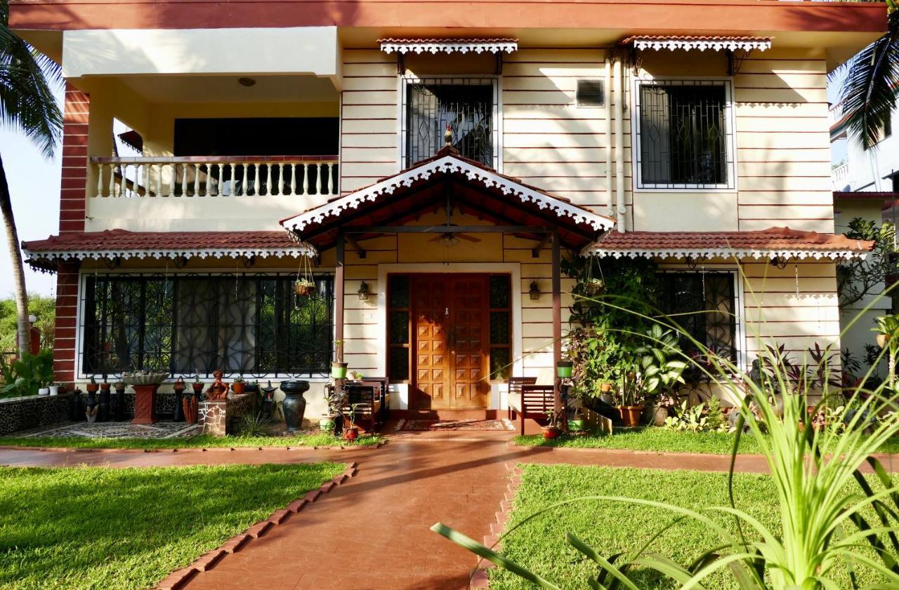 Shanu'S Seaside Inn - A Family-Run Guesthouse Just 100 Metres From Candolim Beach Exterior foto