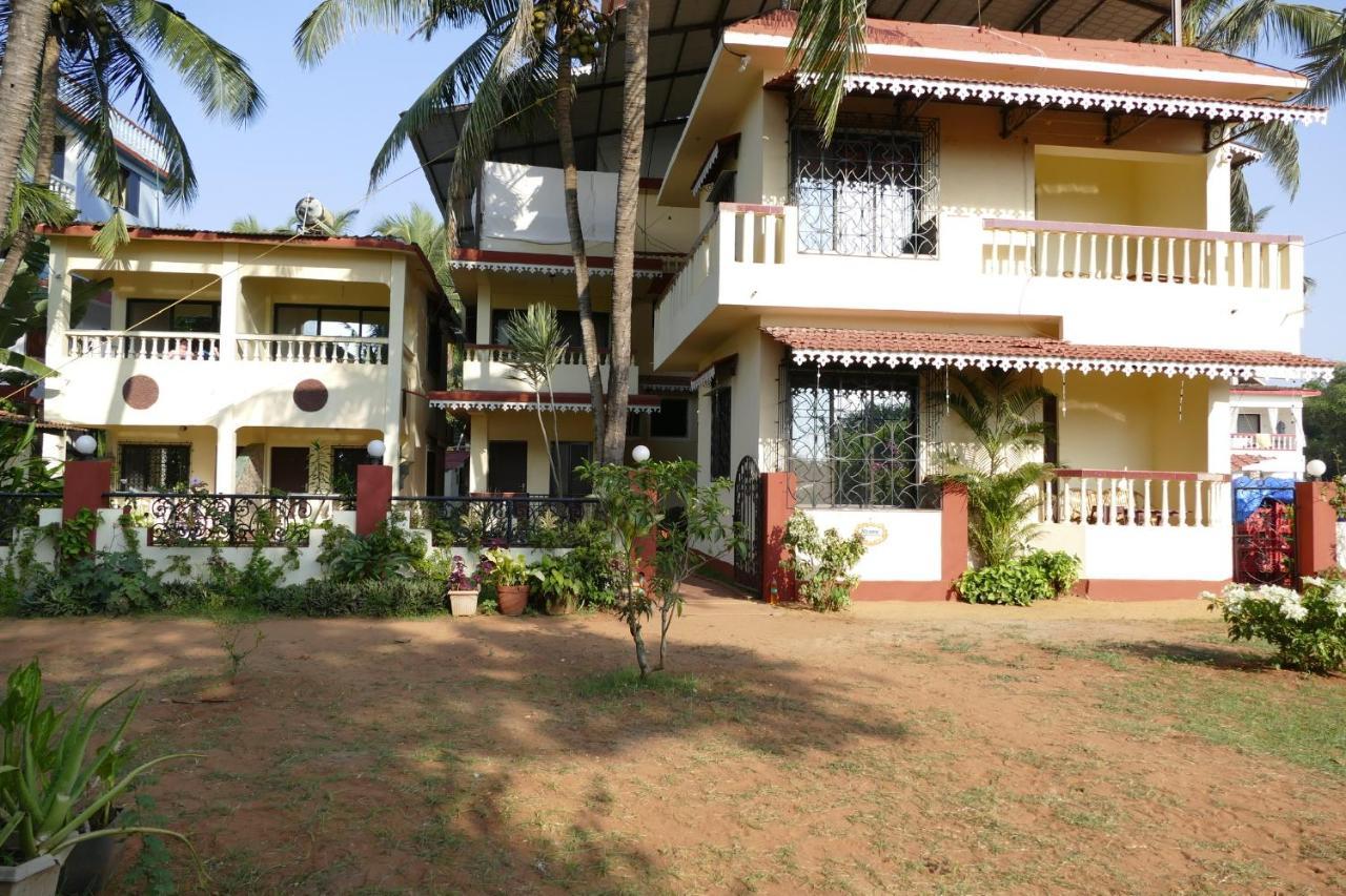 Shanu'S Seaside Inn - A Family-Run Guesthouse Just 100 Metres From Candolim Beach Exterior foto